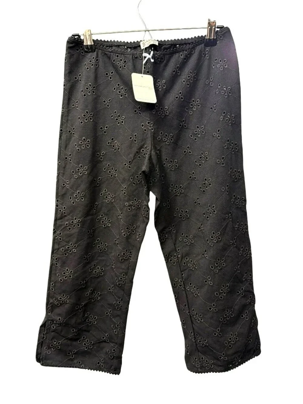 Free People Black Eyelet Bloom Capri Pants Pull On New - Picture 6 of 10